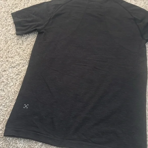Men's Black T-Shirt Lululemon - Picture 3 of 4